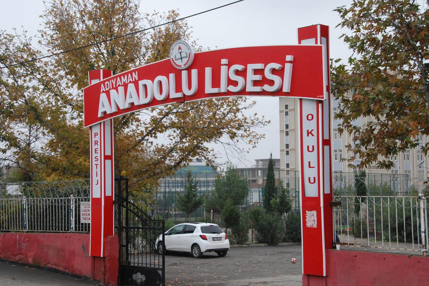 "Komşusu açken tok yatan bizden değildir" "Komşusu açken tok yatan bizden değildir"